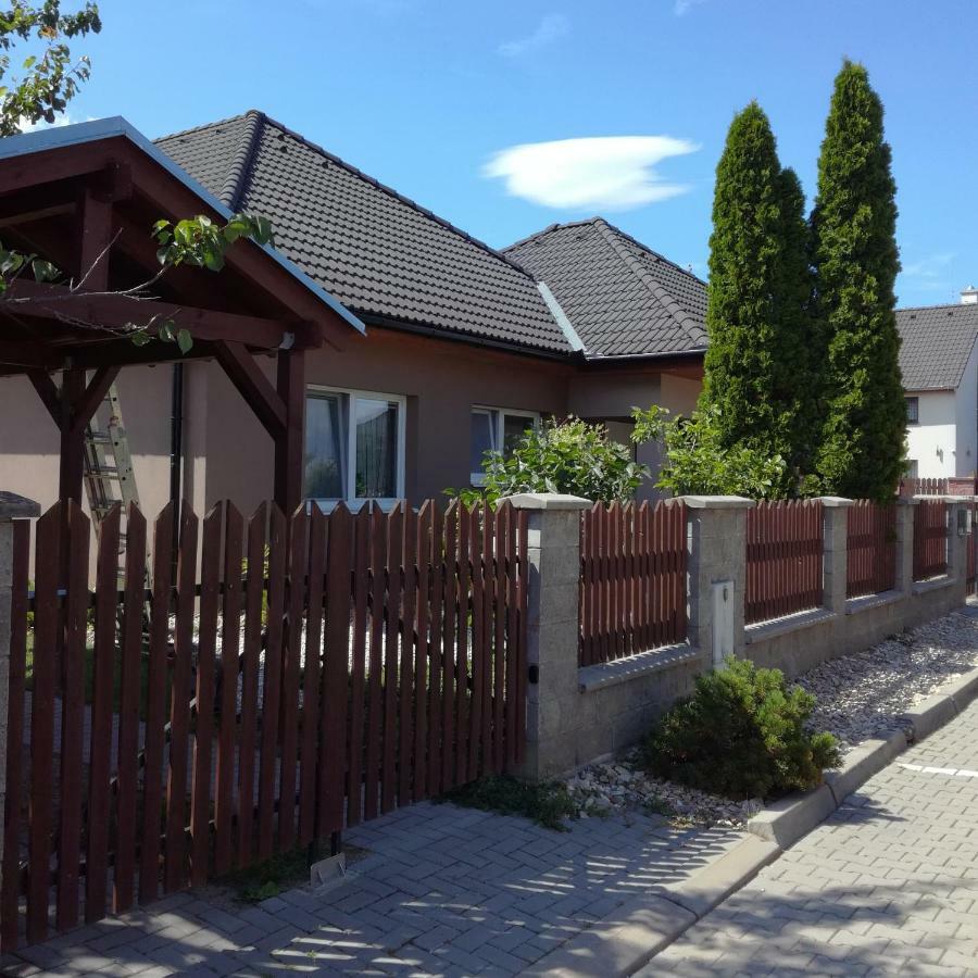 Ji Apartment Modrice Exterior photo